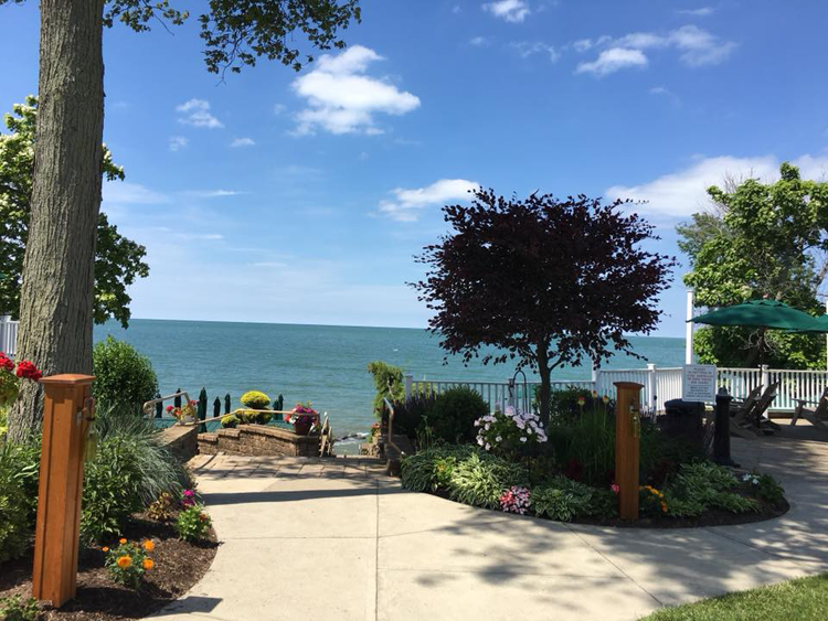 9 Romantic Lodges on Lake Erie to Escape to This Season