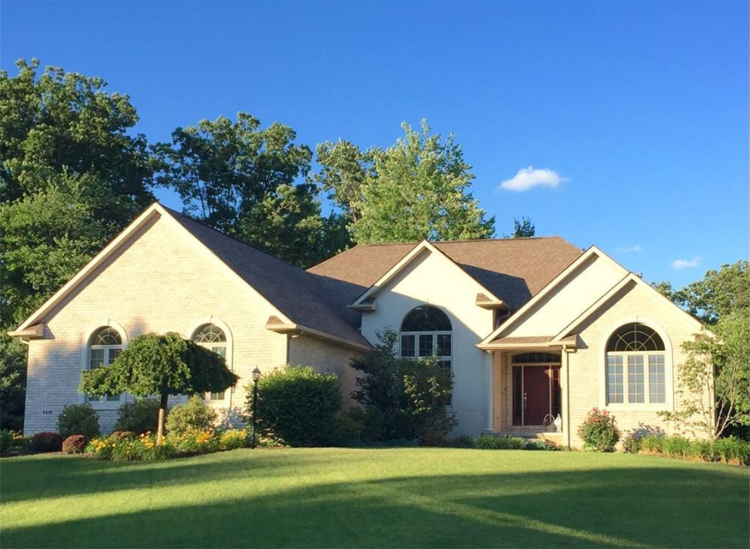 Homes for Sale in Akron & Canton That Epitomize Modern Kitchen Trends