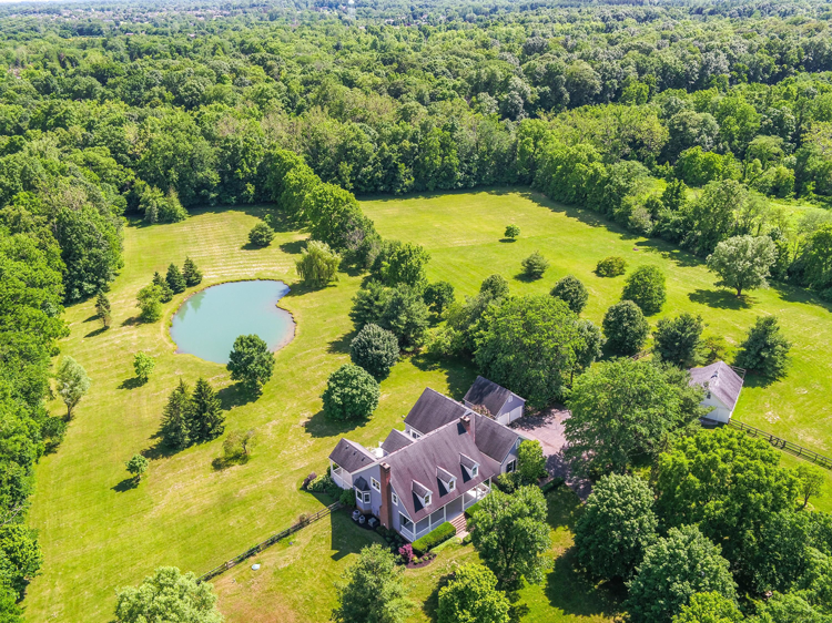 6 Incredible Luxury Homes For Sale in the Columbus Area